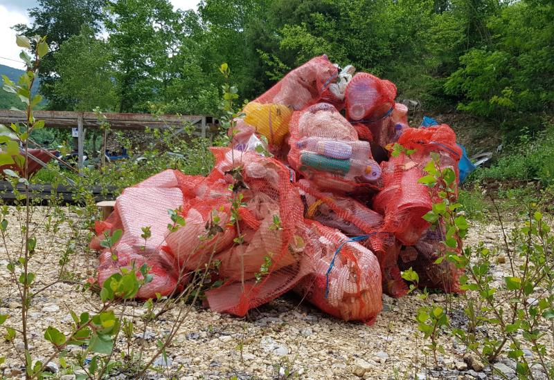 Ronioci s Višegradskog jezera prikupili 180 kilograma otpada